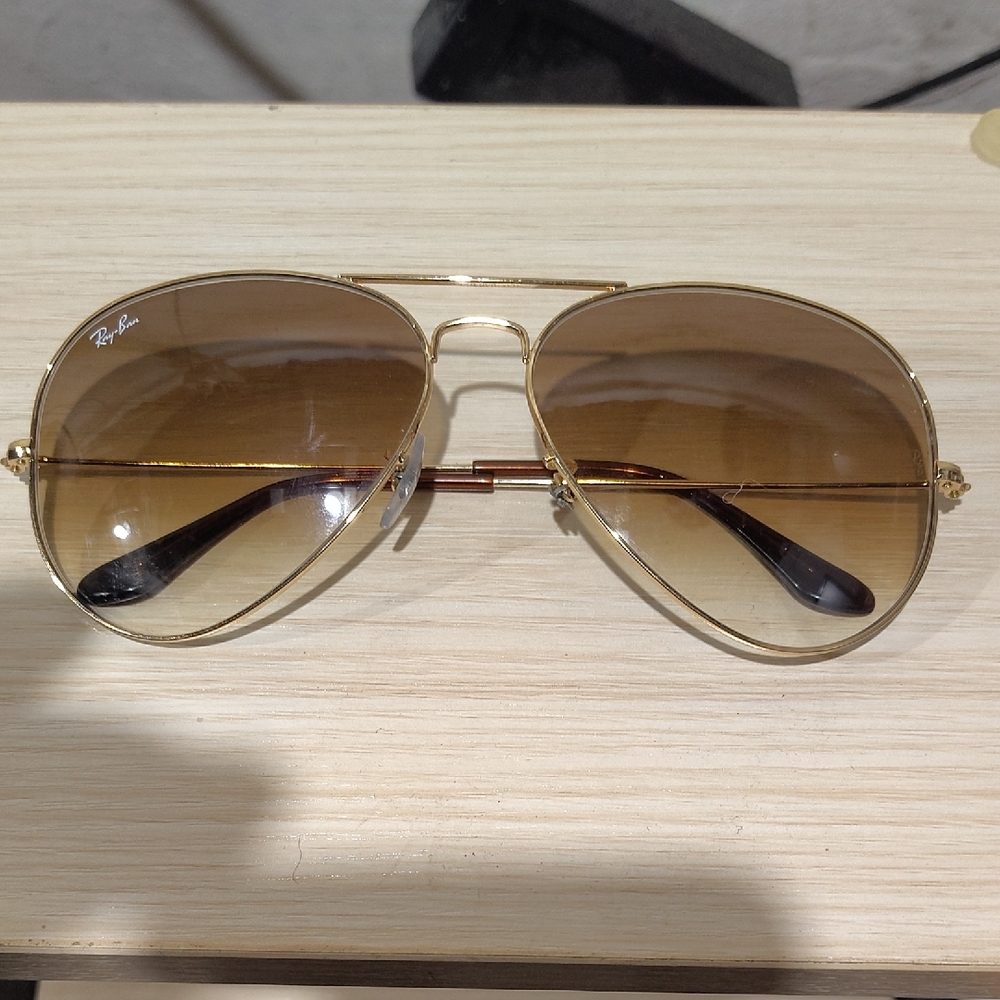Ray-Ban Gold Frame Aviator Sunglasses